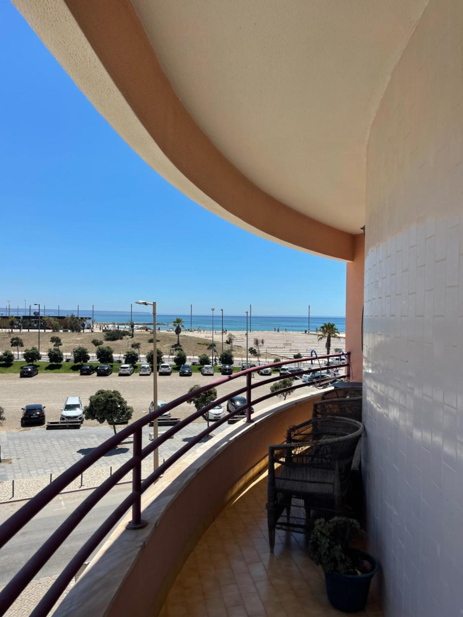 Apartamento Vista Praia E Mar- Costa Da Caparica Costa da Caparica Exterior foto